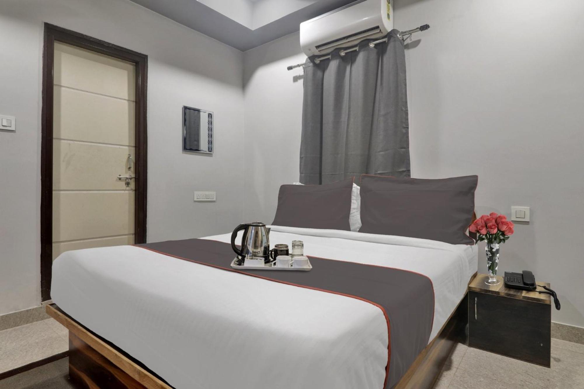 Отель Super Townhouse Rcc Blizz Kondapur  Экстерьер фото