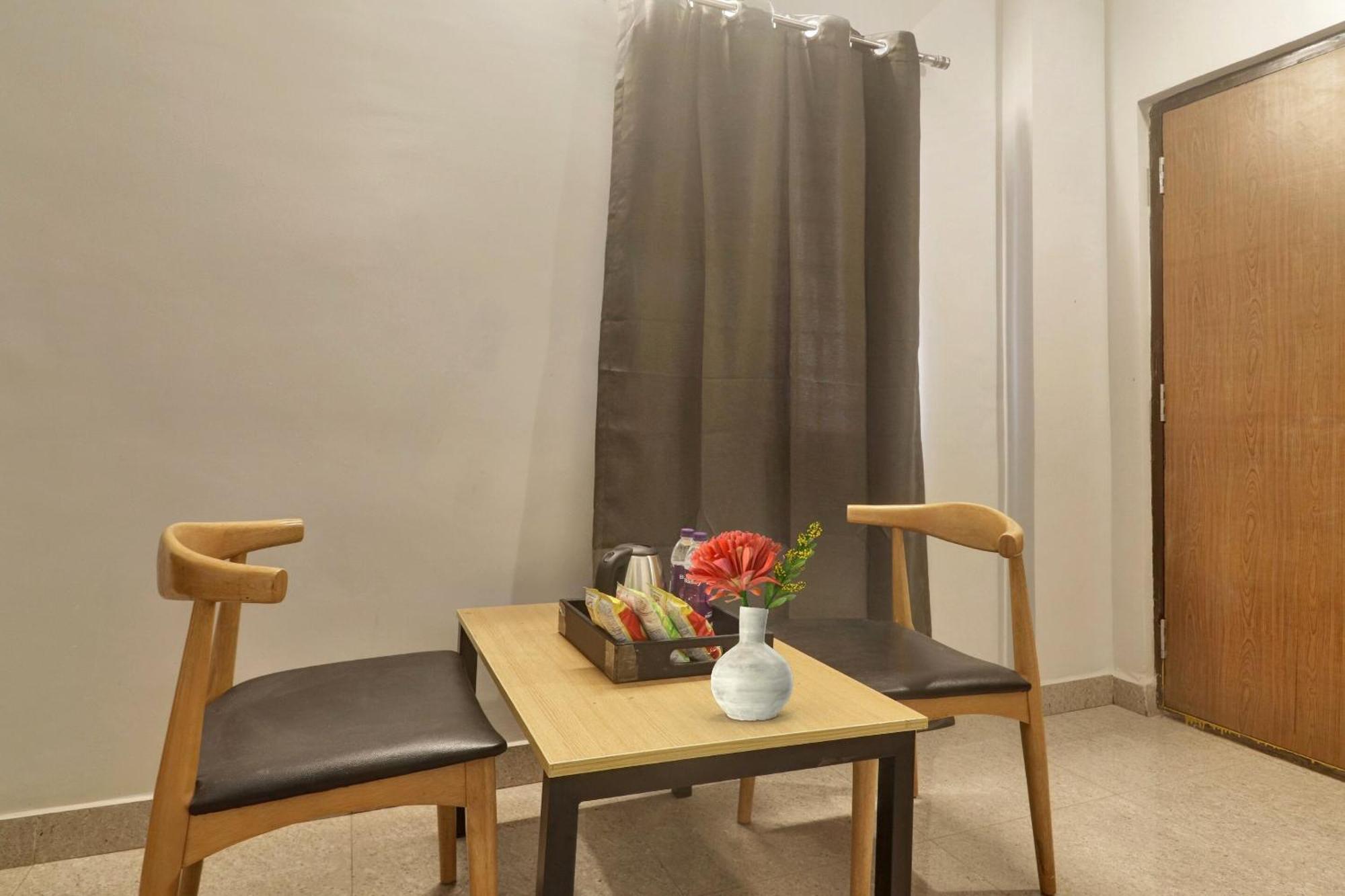 Отель Super Townhouse Rcc Blizz Kondapur  Экстерьер фото