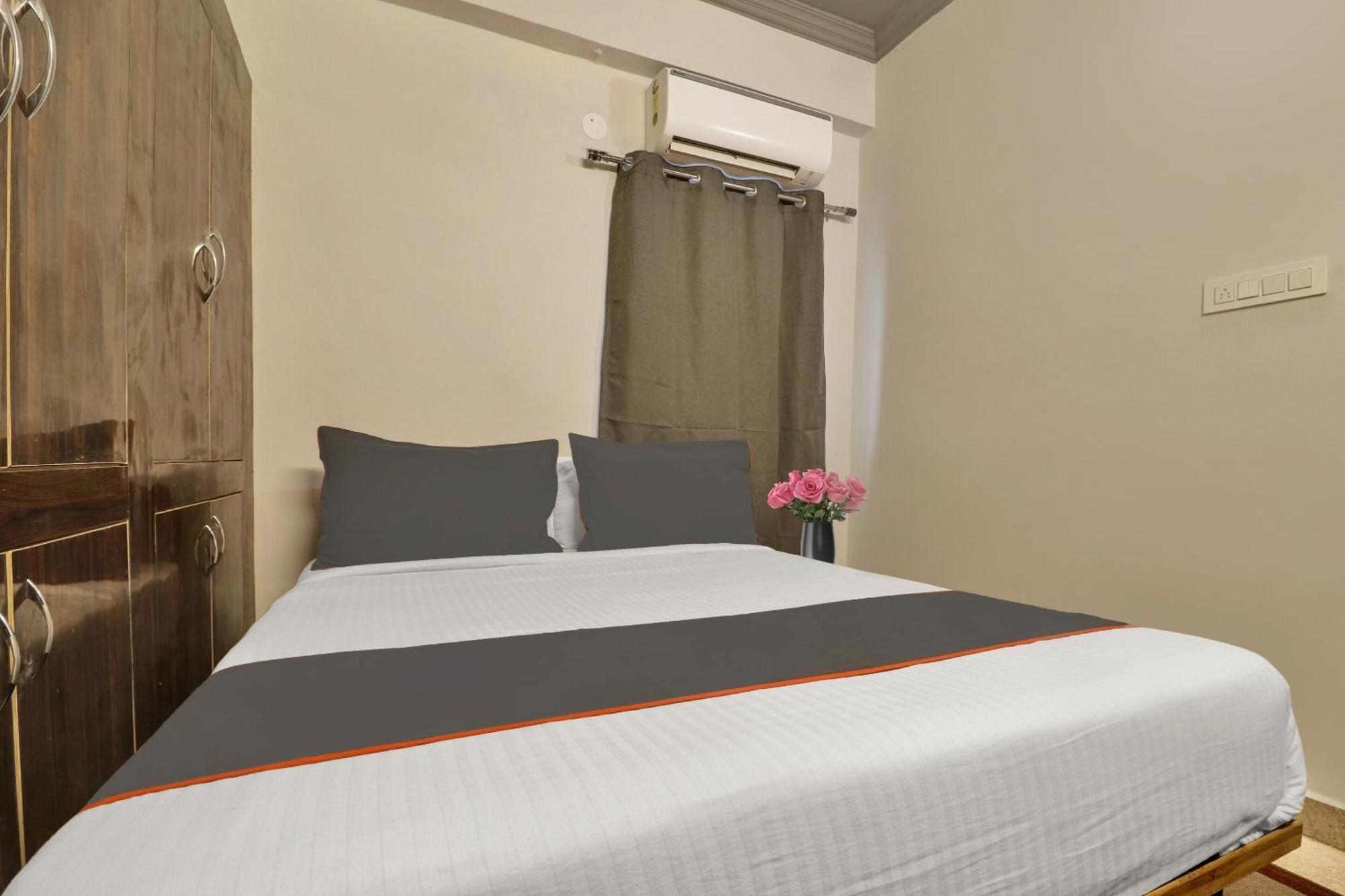 Отель Super Townhouse Rcc Blizz Kondapur  Экстерьер фото
