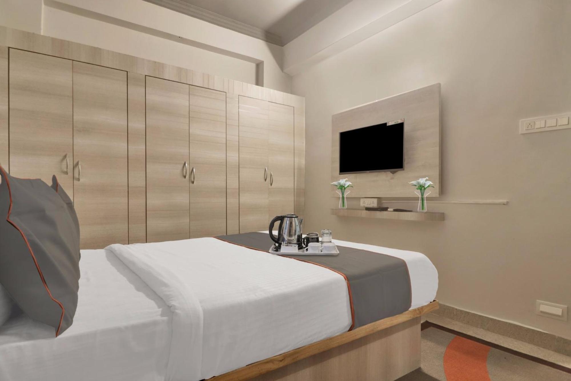 Отель Super Townhouse Rcc Blizz Kondapur  Экстерьер фото