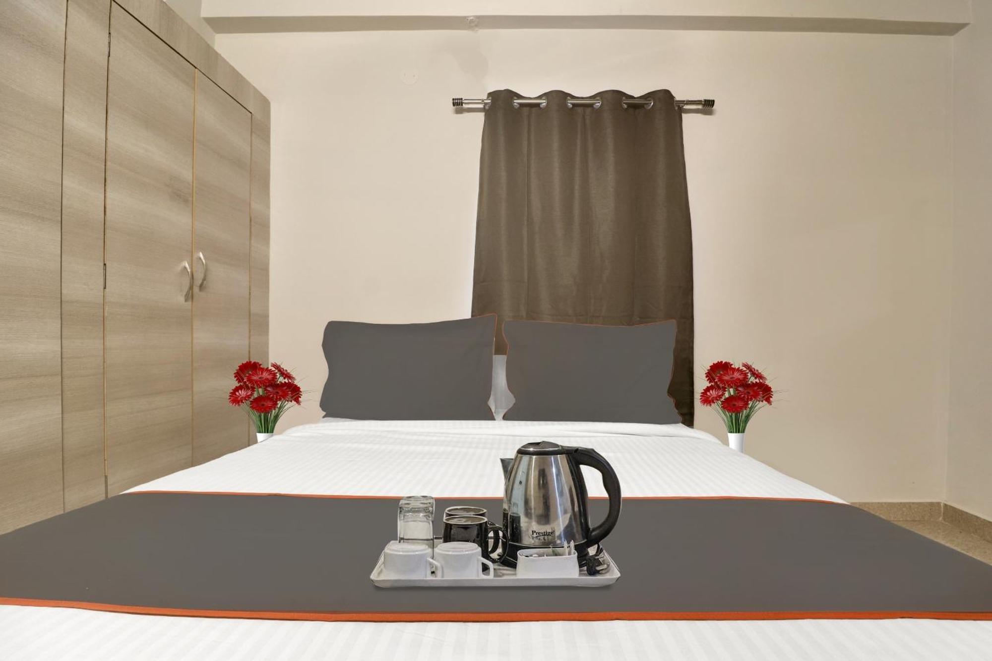 Отель Super Townhouse Rcc Blizz Kondapur  Экстерьер фото